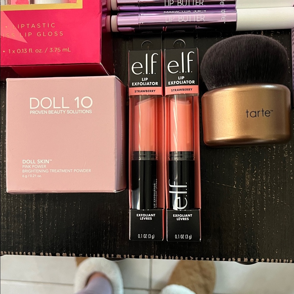 19 piece Beauty Bundle - Picture 6 of 7